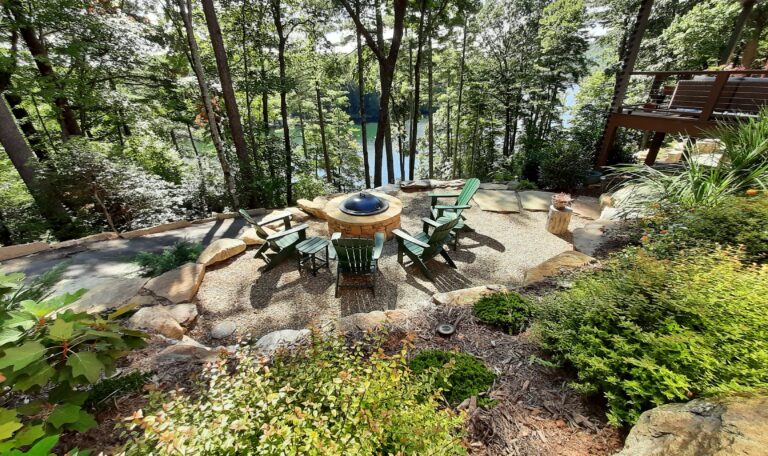 Lake Toxaway Outdoor Space and Firepit