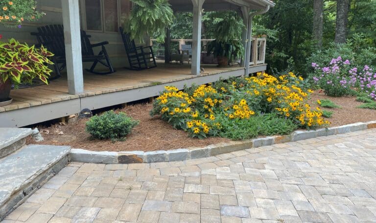 Dills Cove Front Bed